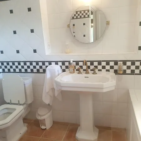 Charming In Appartement